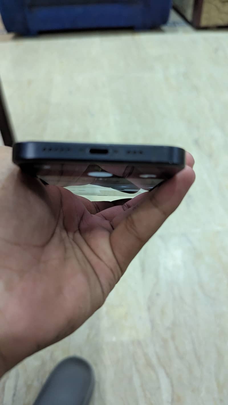 Apple iPhone 12 1