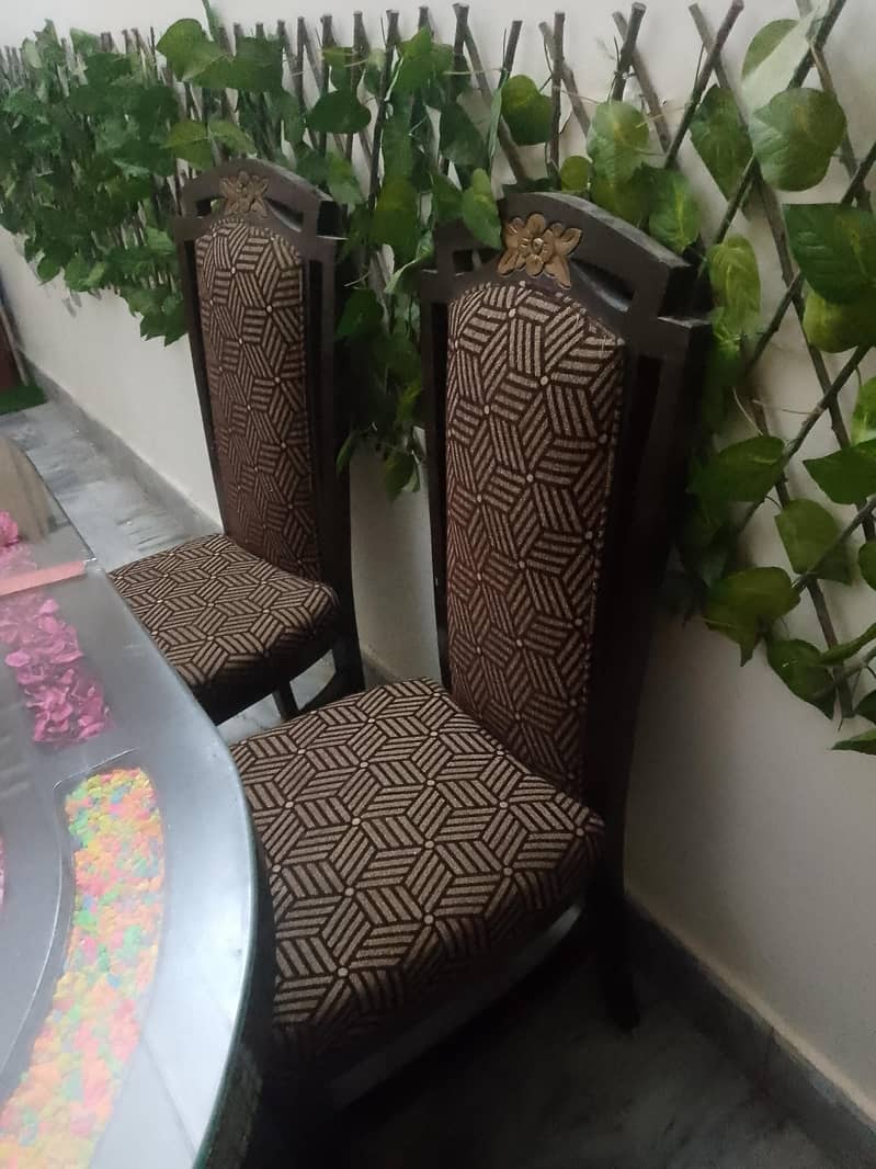 Dining table without chairs 3