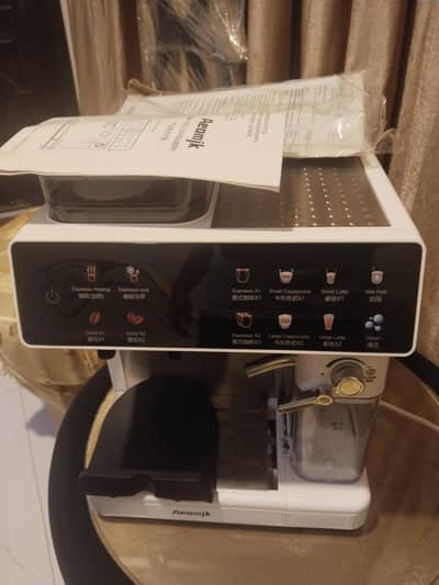 Semi automatic espresso machine