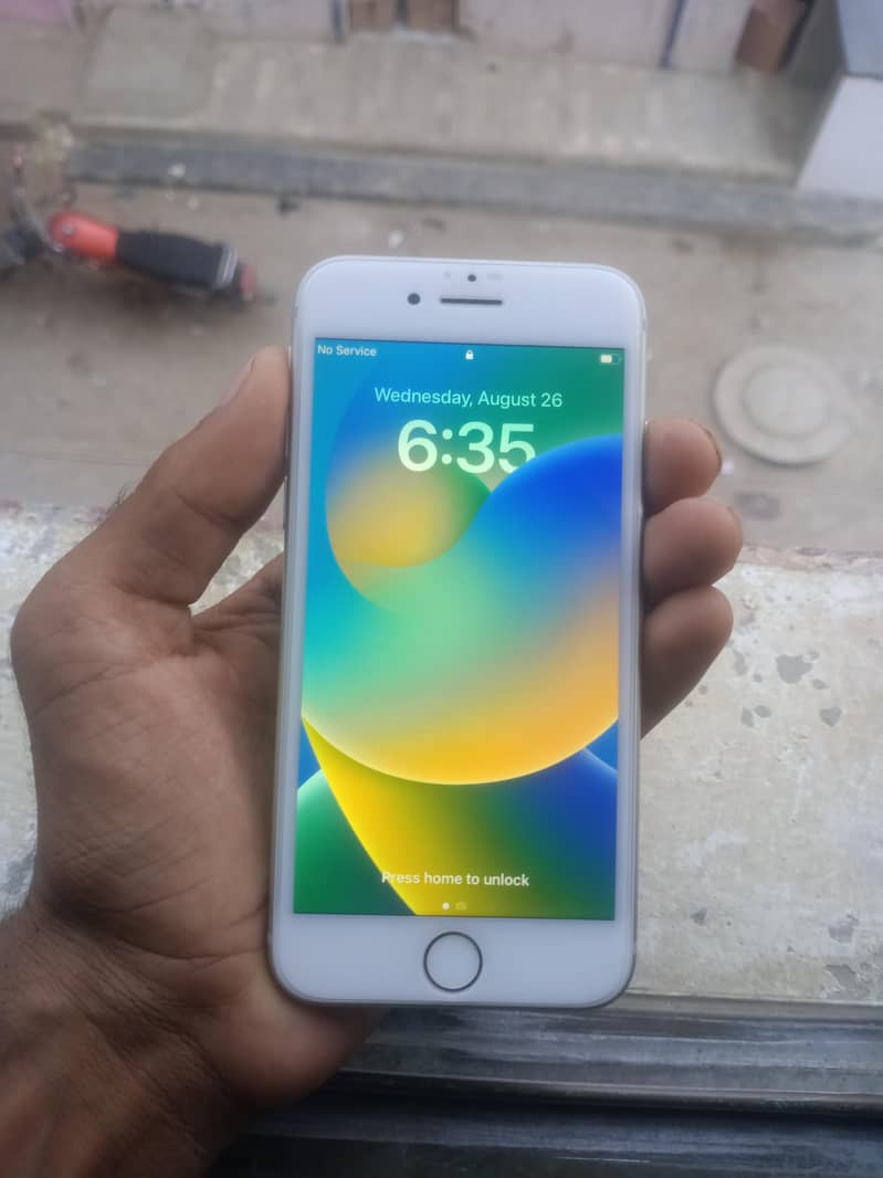 Apple iPhone 8 0