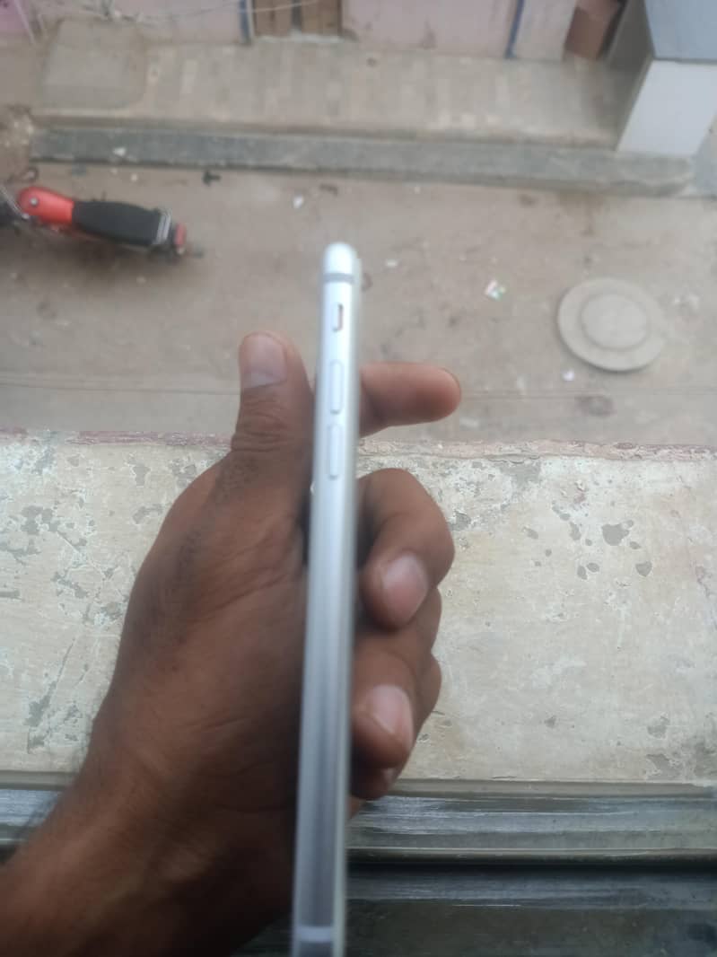 Apple iPhone 8 2