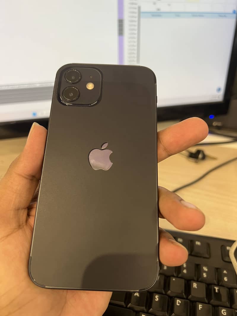 Apple iPhone 12 5