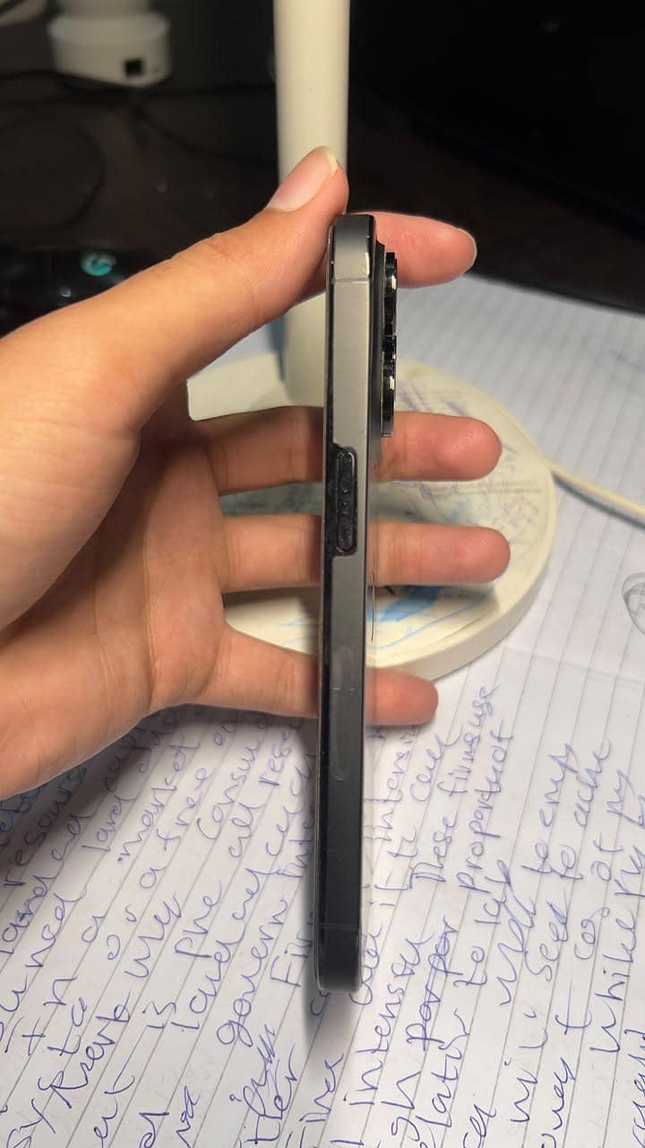 Apple iPhone 14 Pro 4