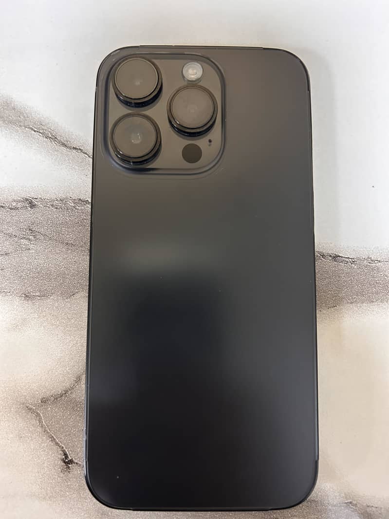 Apple iPhone 14 Pro 1