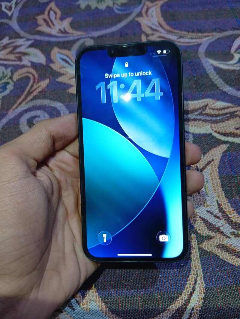 Apple iPhone 13 2