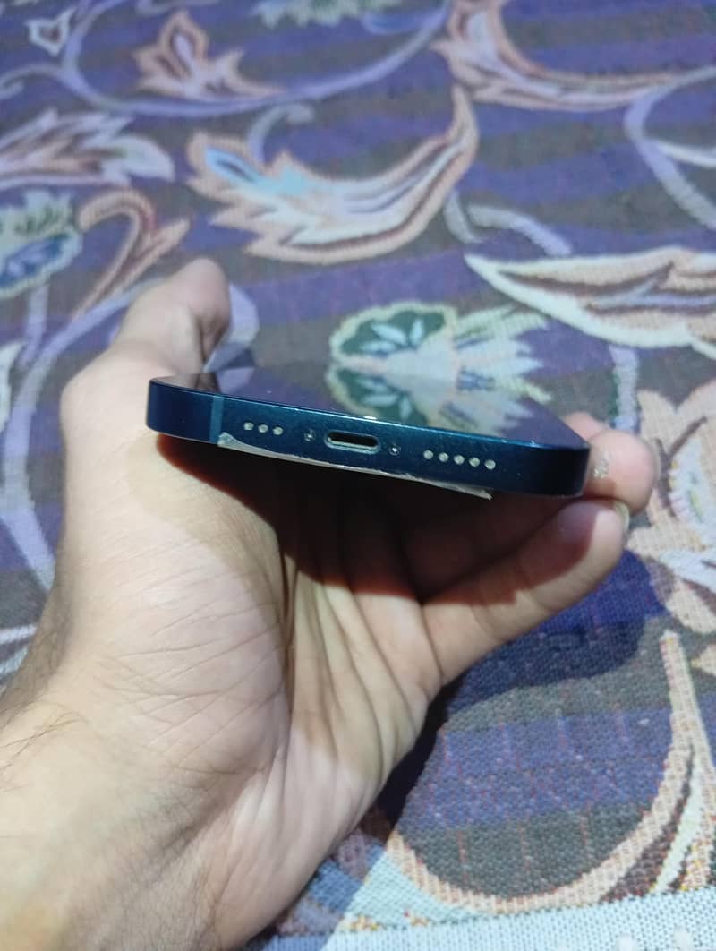Apple iPhone 13 3
