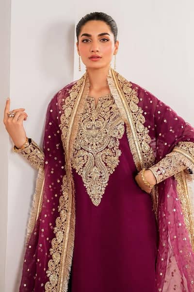 Ladies suit embroidery