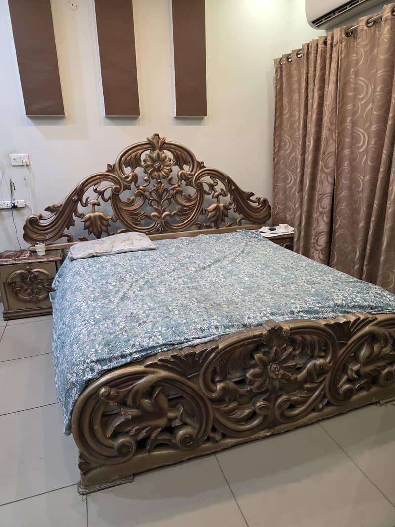 Deco paint king size Bed 0