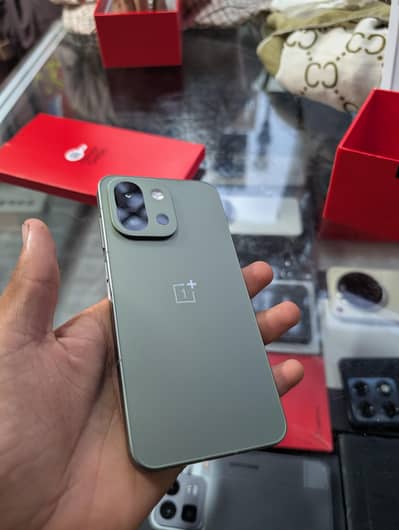 One Plus 13s