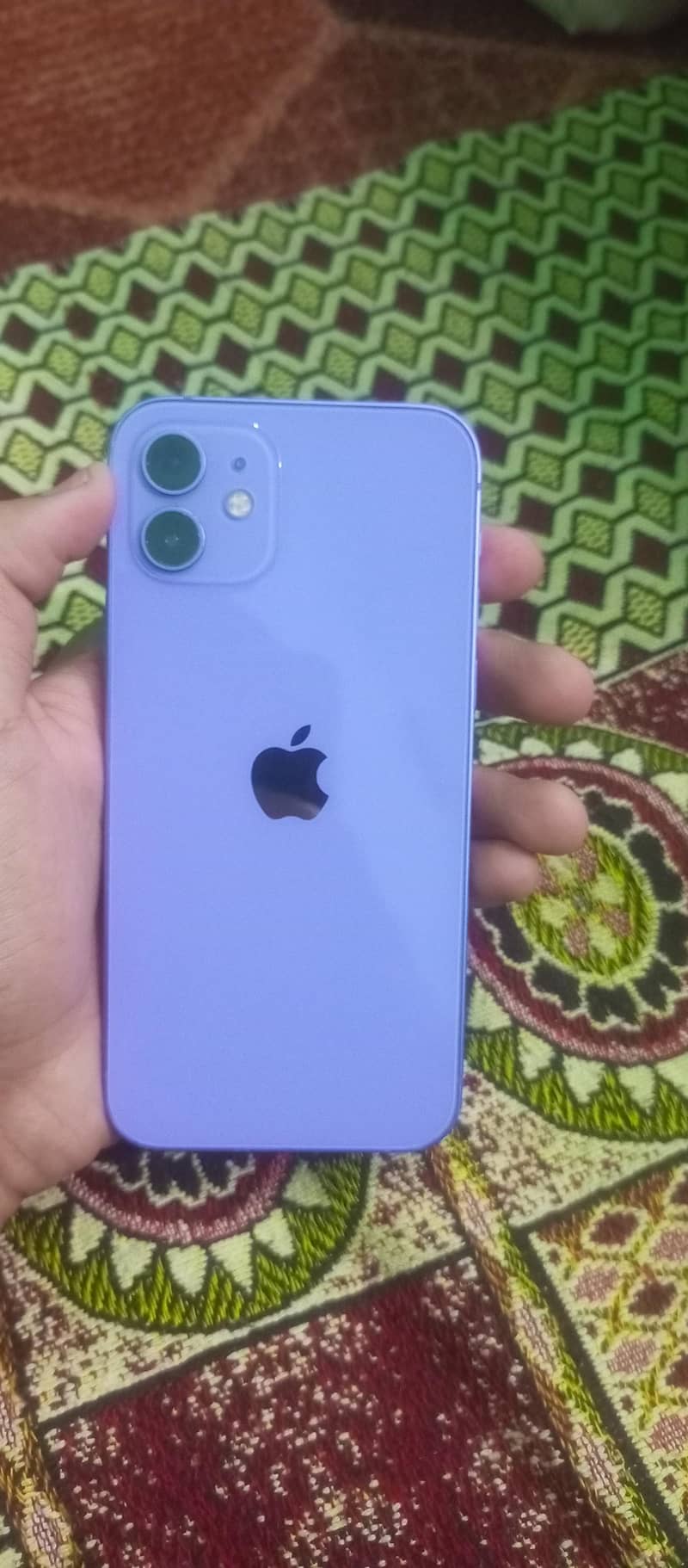 iPhone 12 0