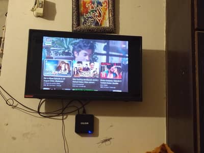 Led android box ki sath sale. 32 inches net wali