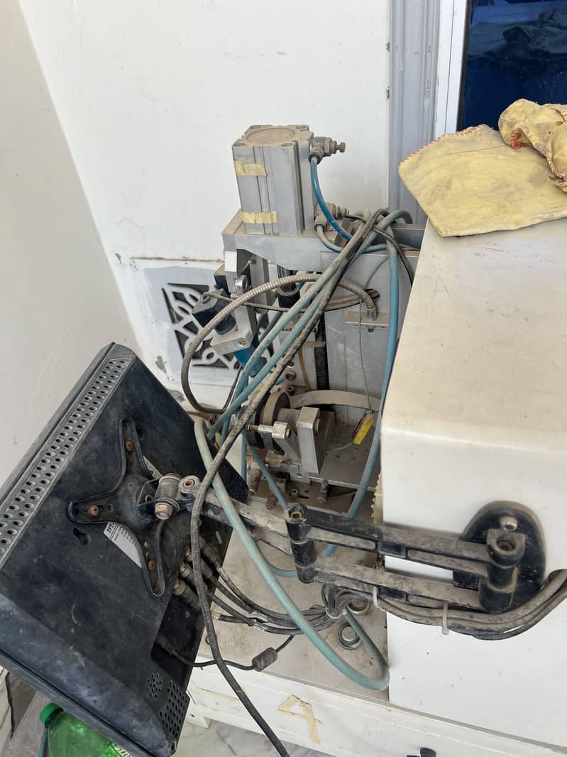 Mobile punching machine 1