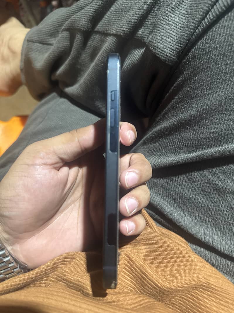Apple iPhone 14 2