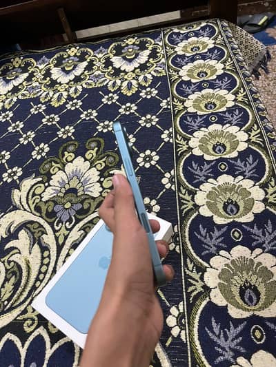 Apple iPhone 16 Plus