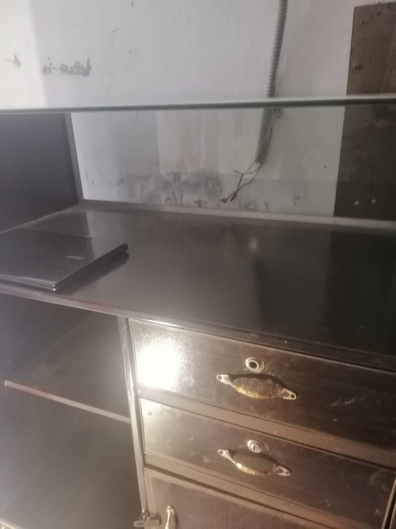 Drawer/cabnets/Storage rack 0