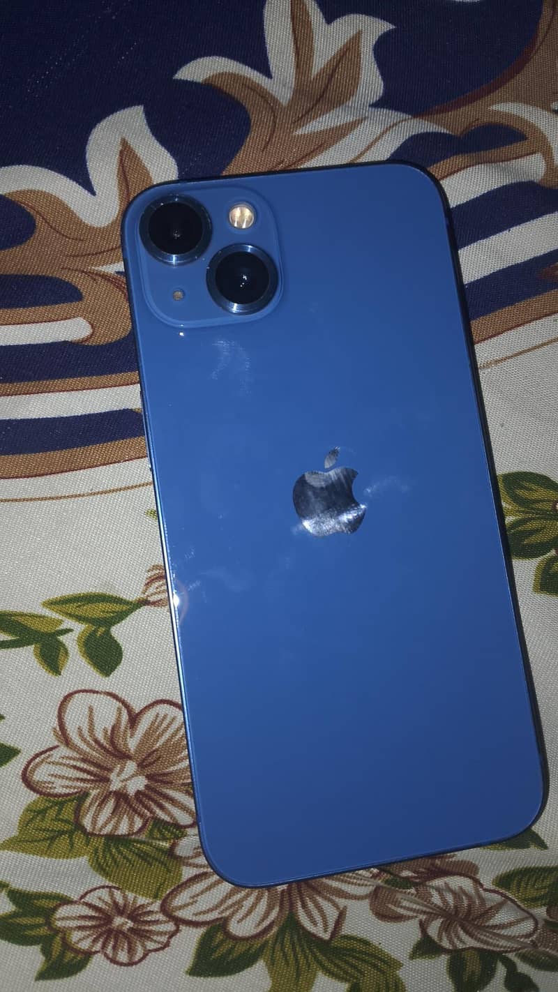 Apple iPhone 13 4