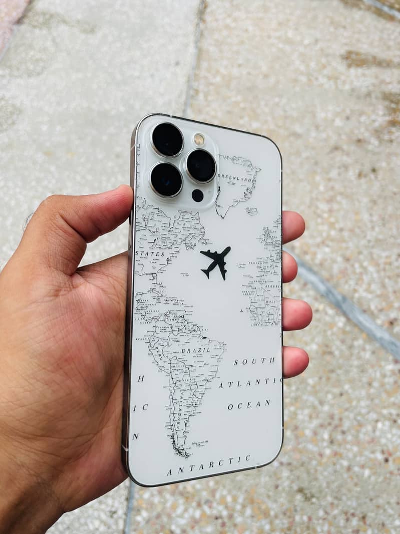 Apple iPhone 13 Pro Max 0
