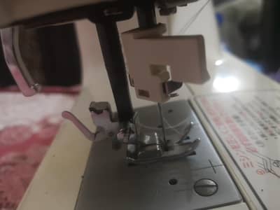JAGUAR CS-335 SEWING MACHINE