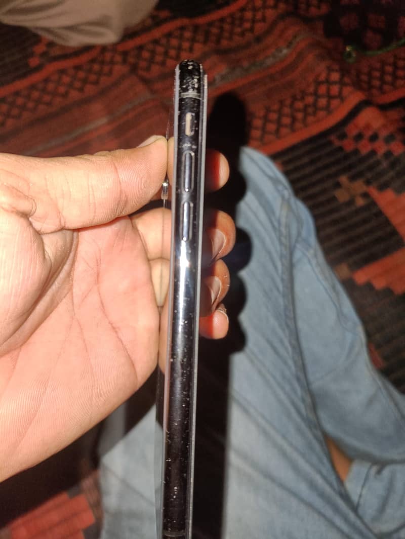 Apple iPhone X 5