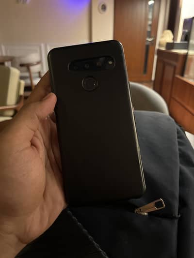 LG V50 ThinQ