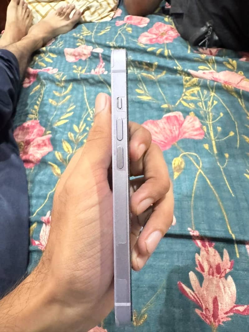Apple iPhone 14 0