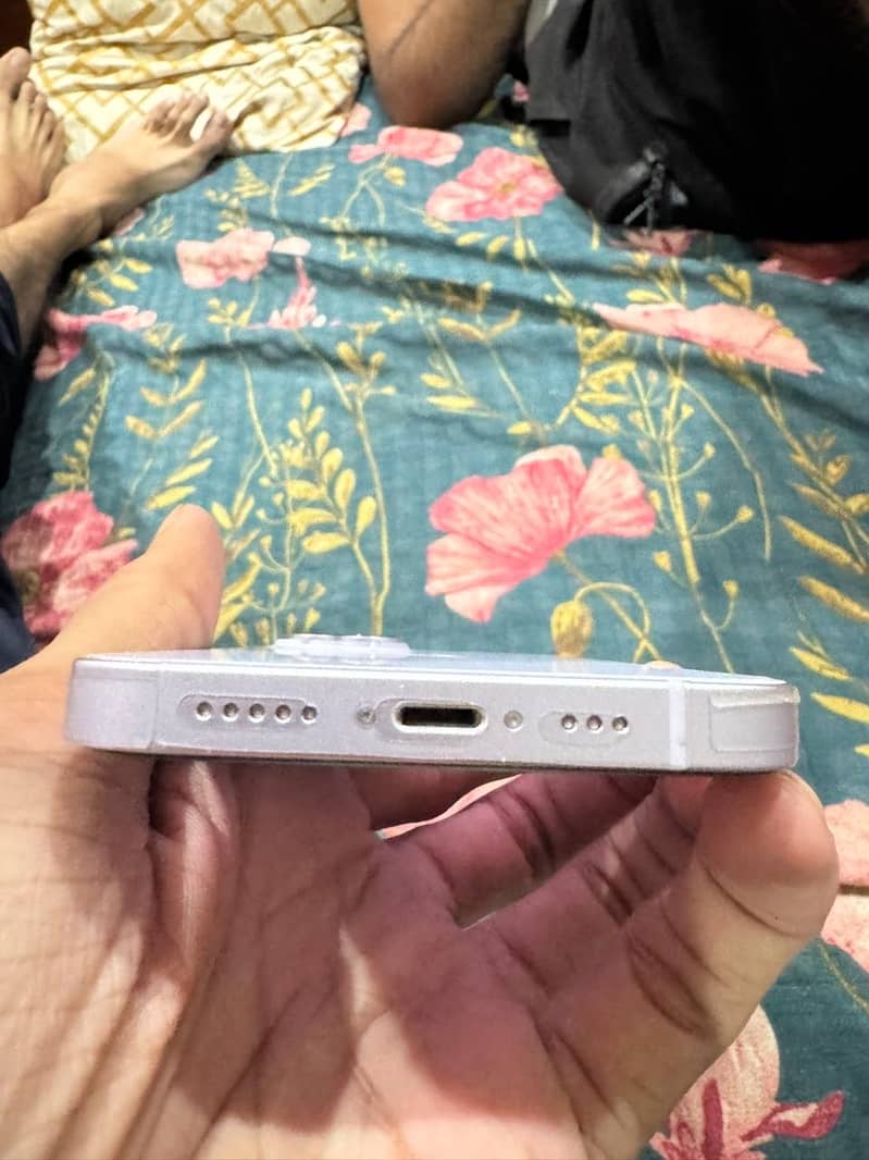 Apple iPhone 14 1
