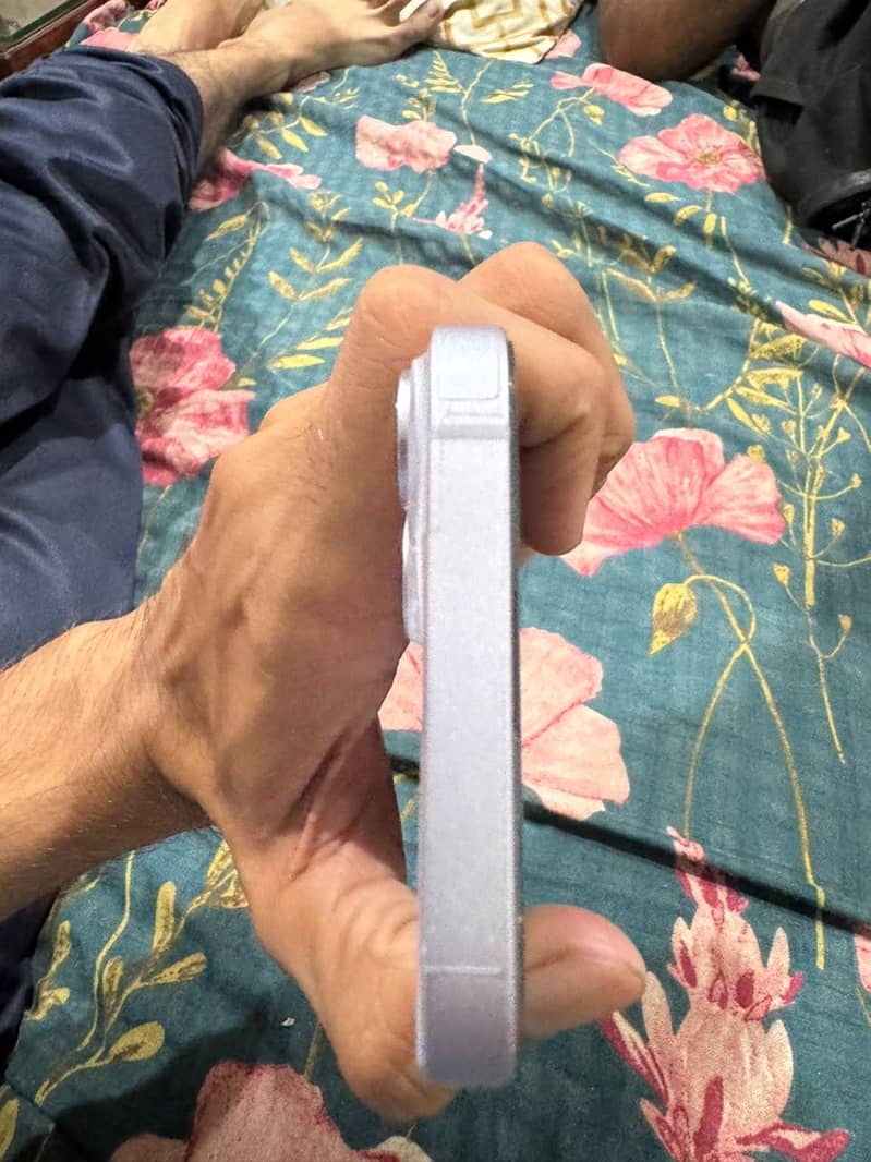 Apple iPhone 14 5