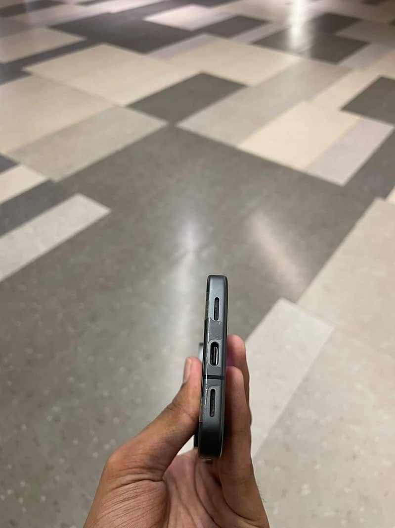 Google Pixel 10 5