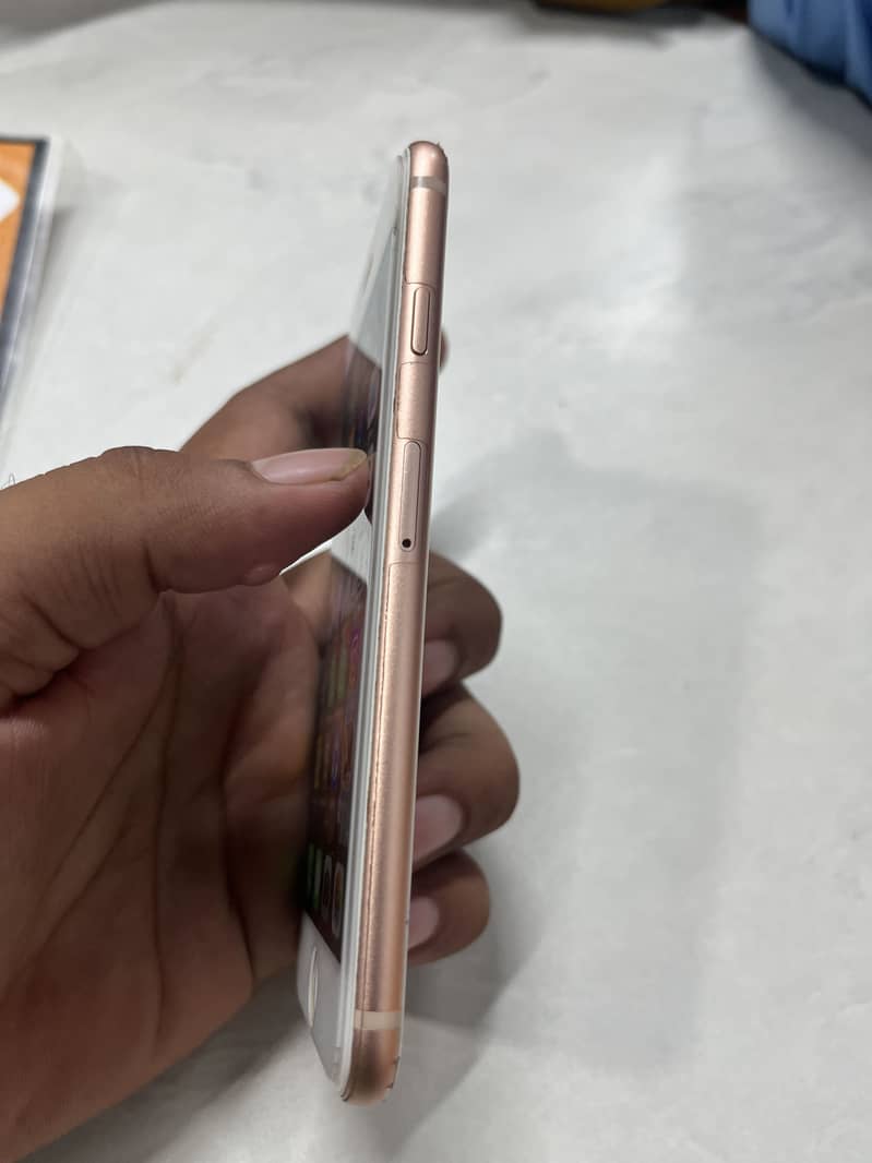 Apple iPhone 8 5