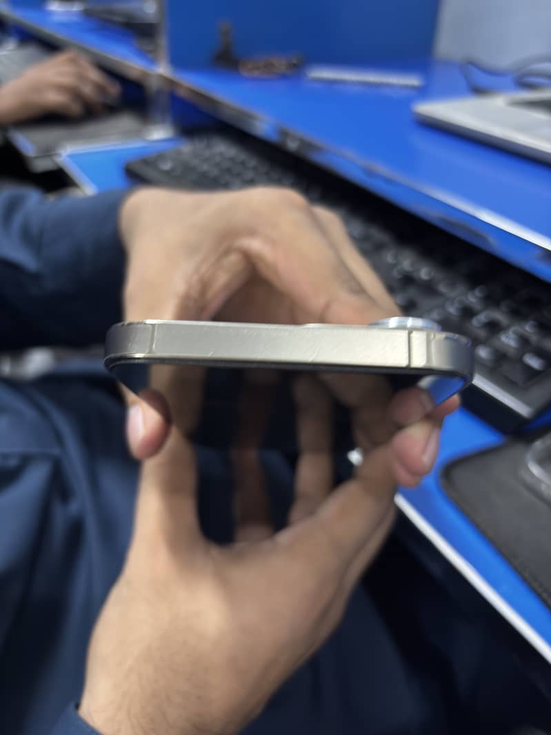 Apple iPhone 14 Pro Max 2