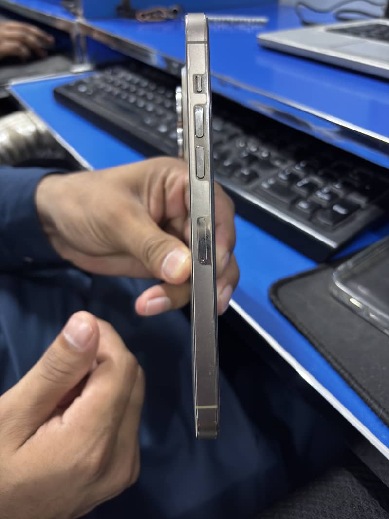 Apple iPhone 14 Pro Max 4