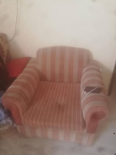 selling my 4 seater sofa
