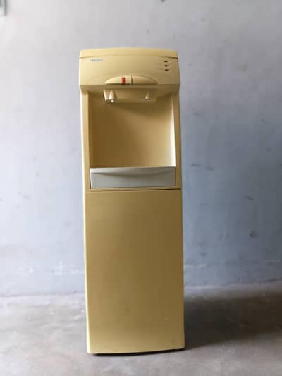 Orient water Dispenser in good working condition