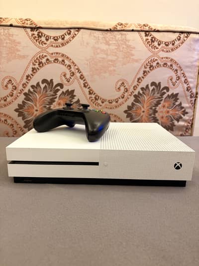 XBOX ONE S 1TB NON JAILBREAK