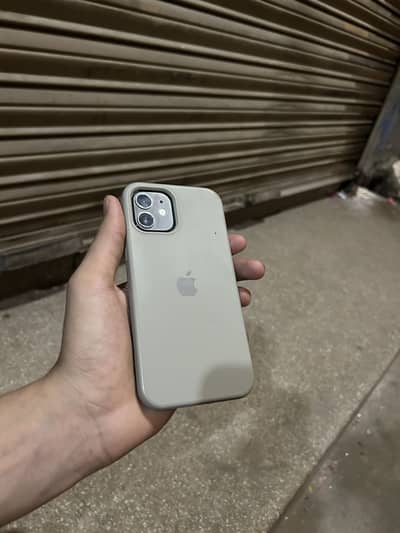 iPhone 12  LLA jv 10/10 sim time available