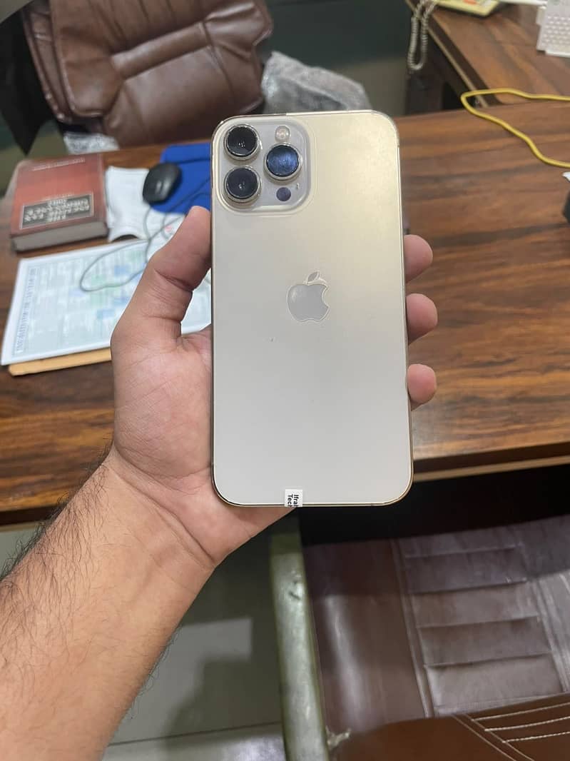 Apple iPhone 13 Pro Max 0