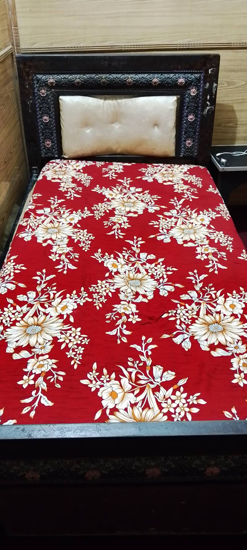 Single iron bed 0