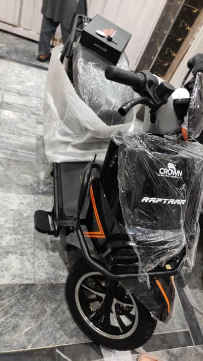 crown raftar pro electric scooter