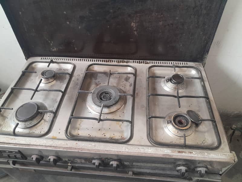 kitchen stove 1