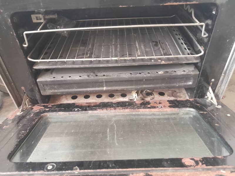 kitchen stove 2