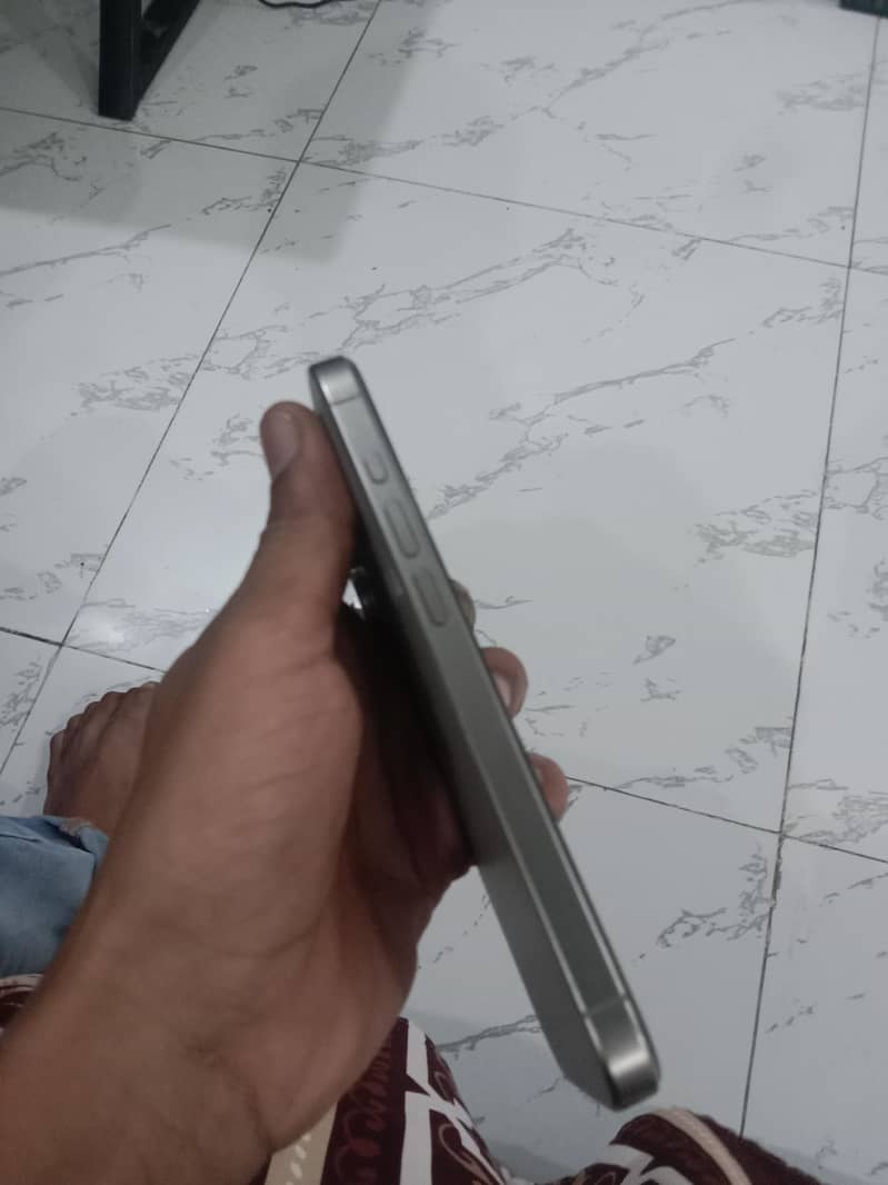 Apple iPhone 15 Pro 7
