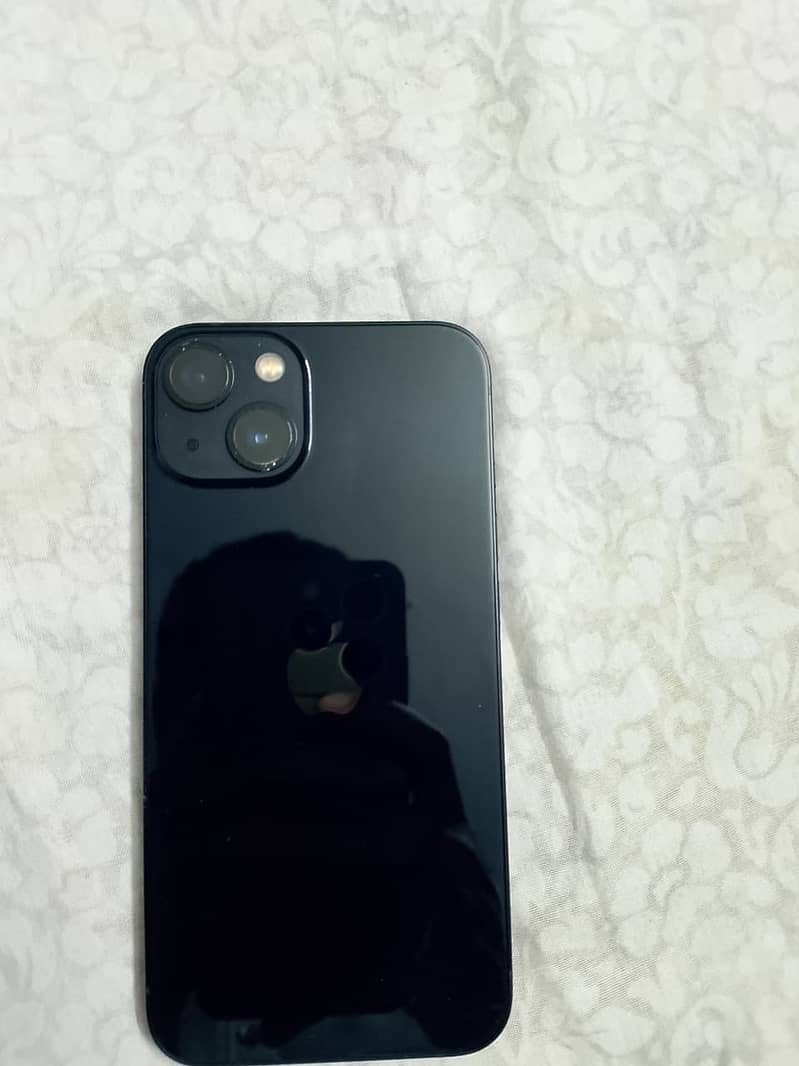 Apple iPhone 13 4