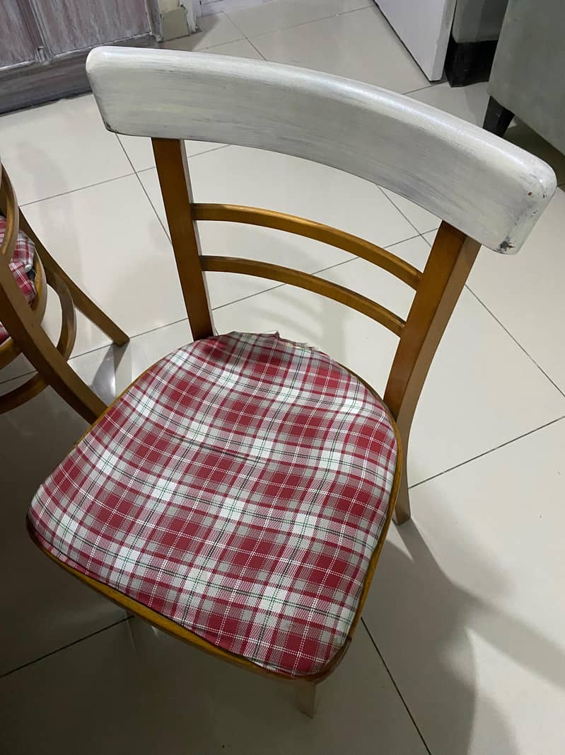 dining table 0