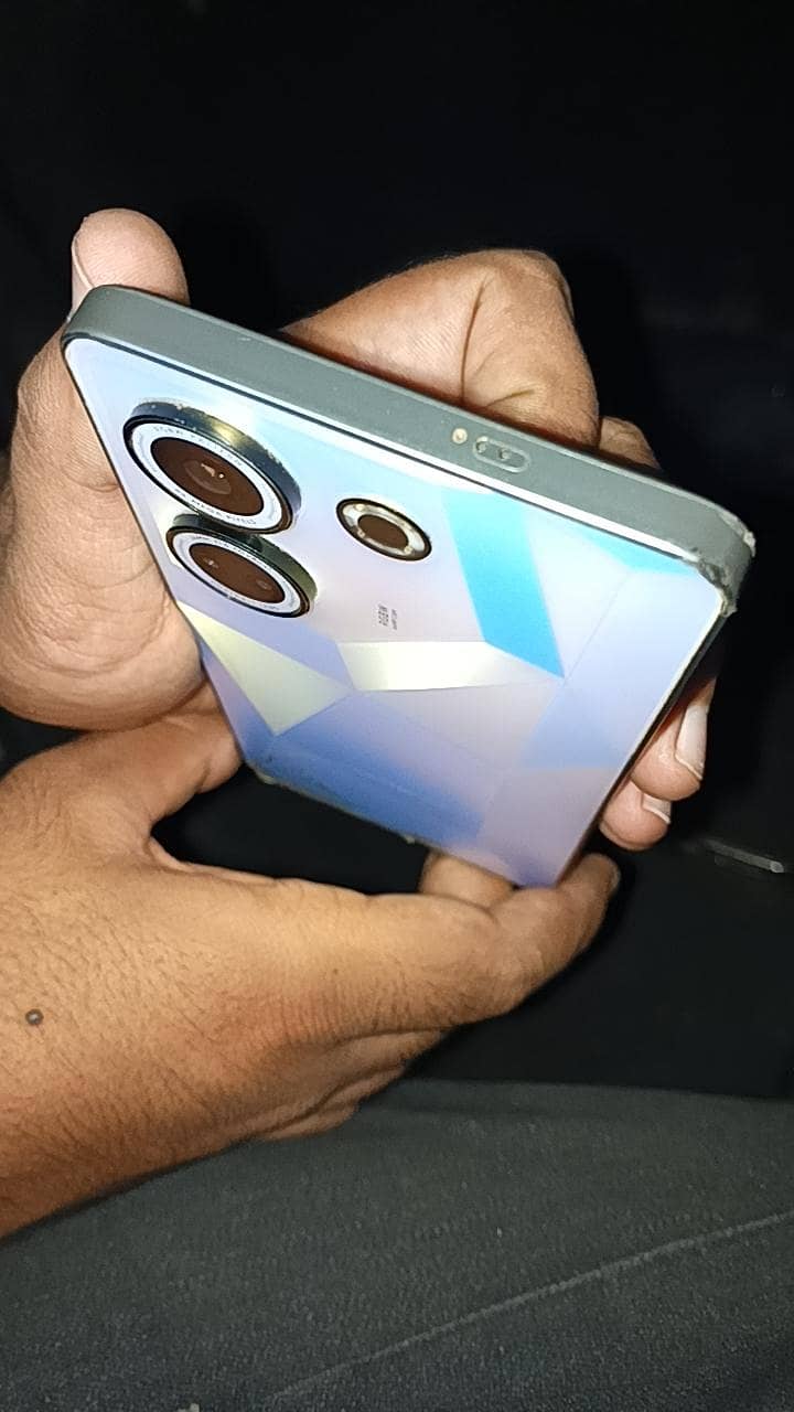 Tecno CAMON 20 Pro 4