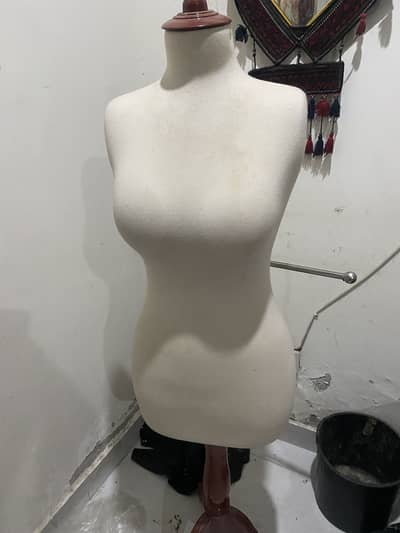 dummy ladies
