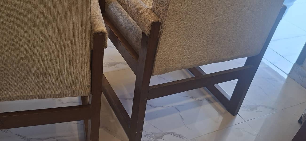 Solid Wood Chairs (4) 8
