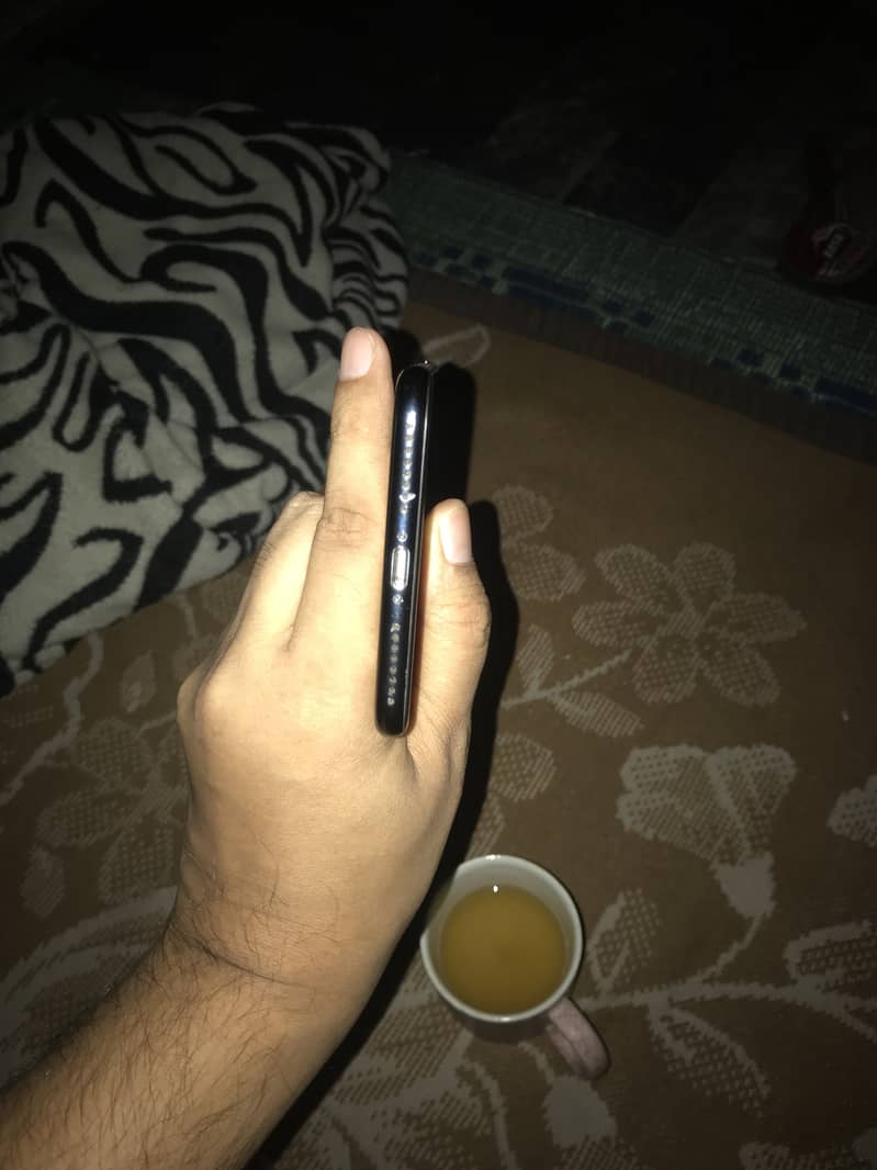 Apple iPhone 7 Plus 2