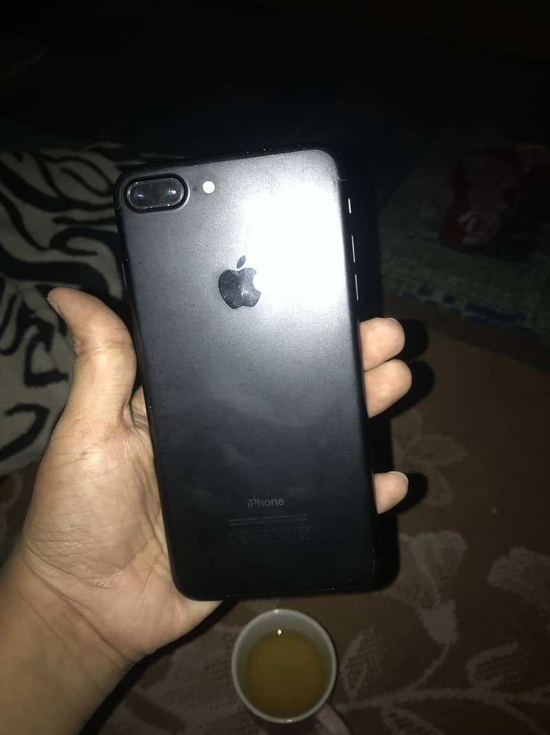 Apple iPhone 7 Plus 3