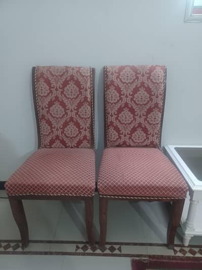 4 wooden chairs