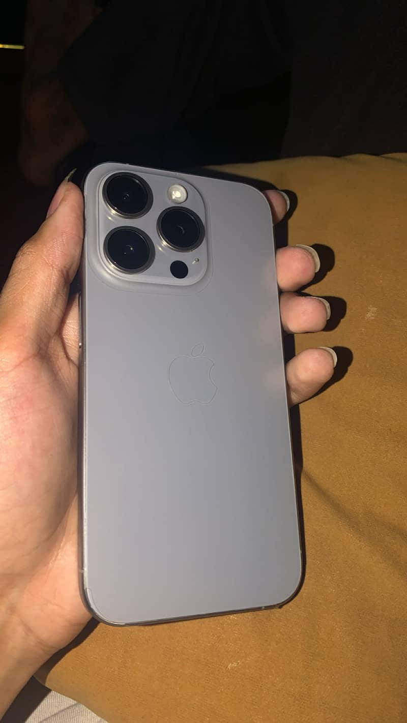 Apple iPhone 15 Pro 3